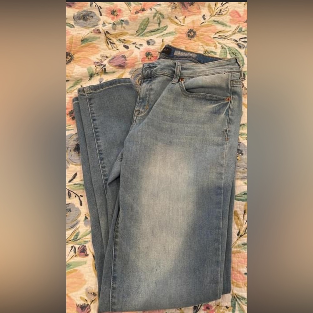 Aeropostale jeans size 12-14. Jessica Simpson black lace jeans size 31